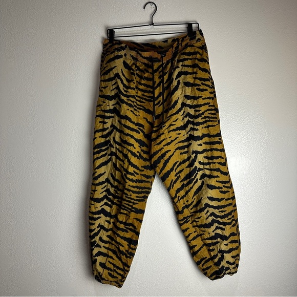 Urban Outfitters Tiger Pants Vintage Size Large - Picture 1 of 9